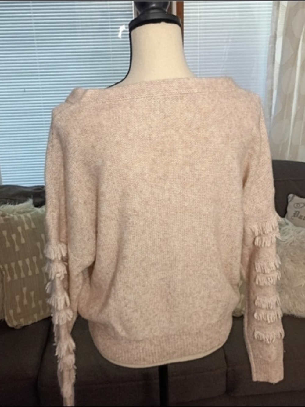 Cozy V-Neck Fringe Sleeve Sweater in Soft Blush Coquette, XL - Picture 6 of 7
